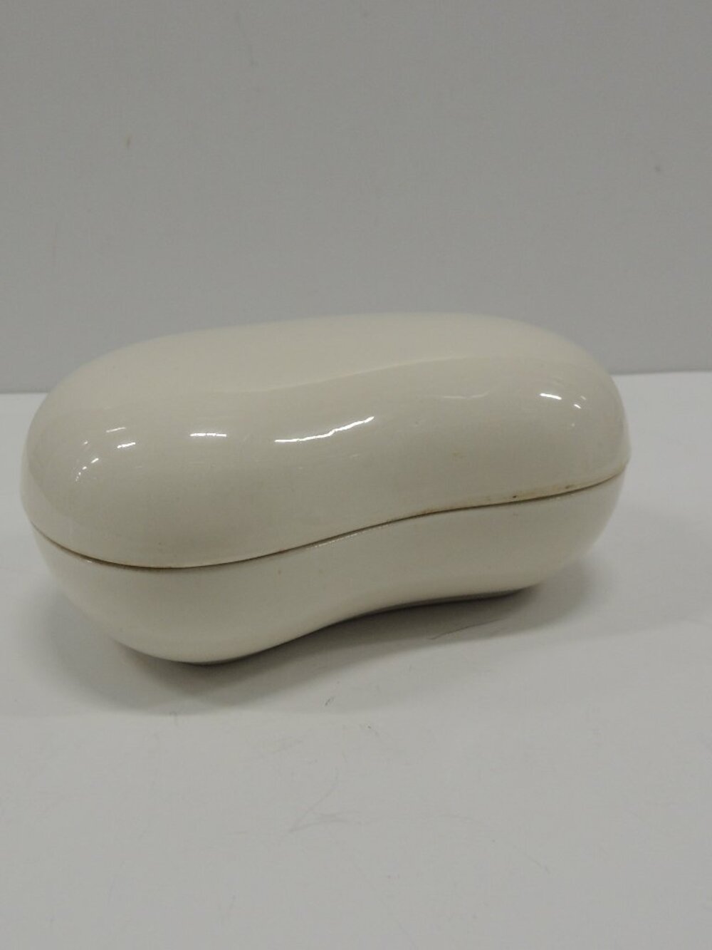 Vintage Porcelain Halston "Pillbox" Decorative Box.
